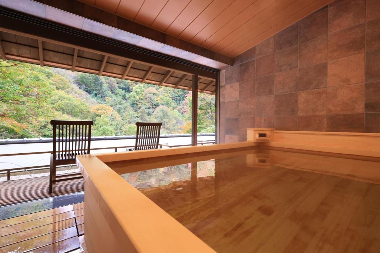 Fujiiso (Adults Only) Hotel Takayama  Bagian luar foto
