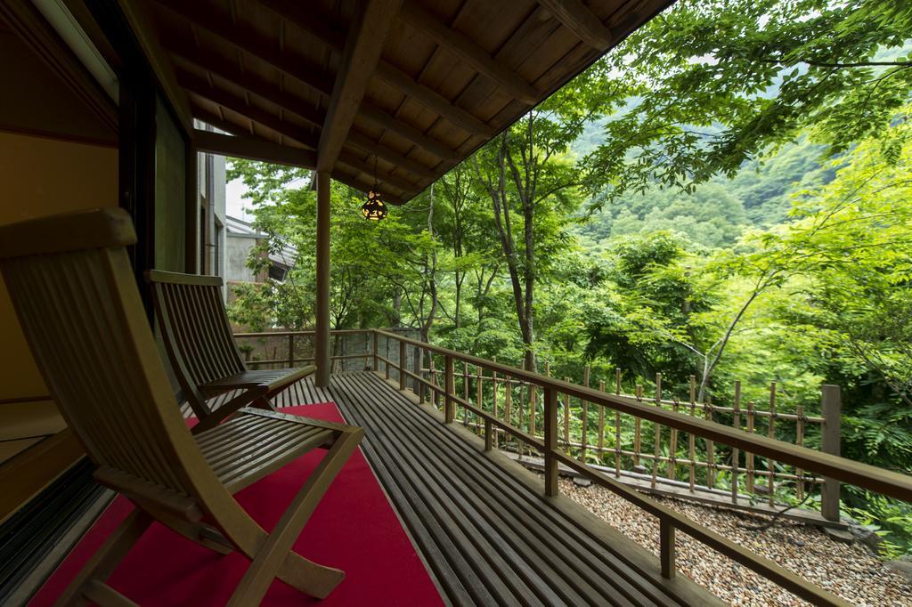 Fujiiso (Adults Only) Hotel Takayama  Bagian luar foto