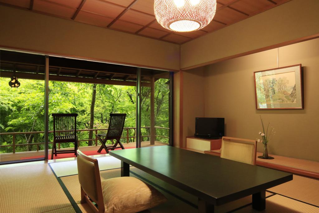 Fujiiso (Adults Only) Hotel Takayama  Bagian luar foto